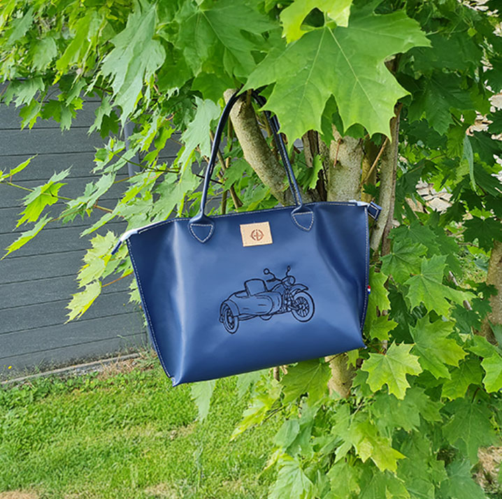 Grand-simplicimo-Bleu-marine-side-car grand sac à main bleu