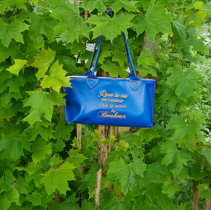 Petit-simplicimo-bleu-électrique-reve-ta-vie-en-couleur