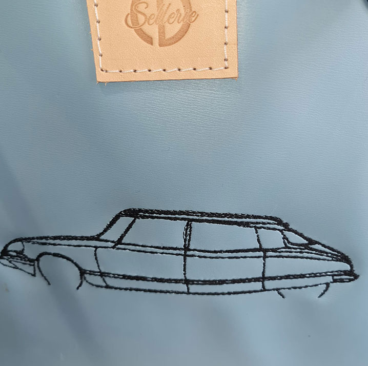 broderie-voiture-bleu