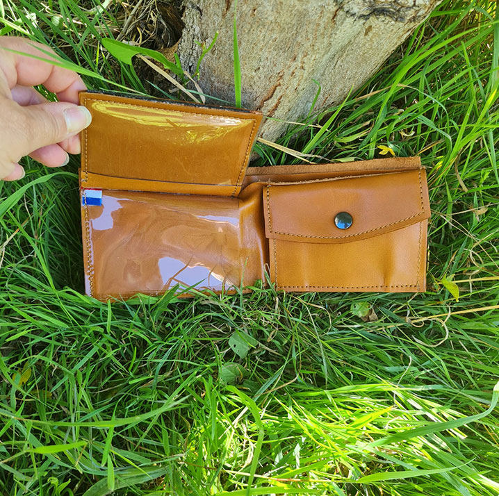 Portefeuille-et-porte-monnaie-en-cuir-marron-clair-et-maron-foncé-6