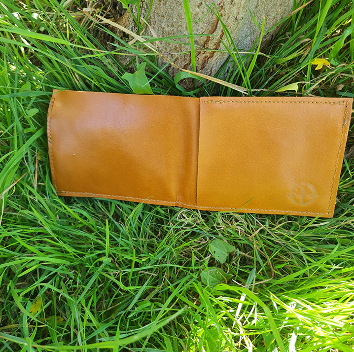 Portefeuille-et-porte-monnaie-en-cuir-marron-clair-et-maron-foncé-7