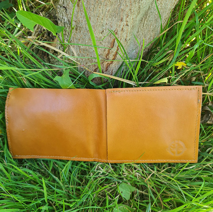 Portefeuille-et-porte-monnaie-en-cuir-marron-clair-et-maron-foncé-8