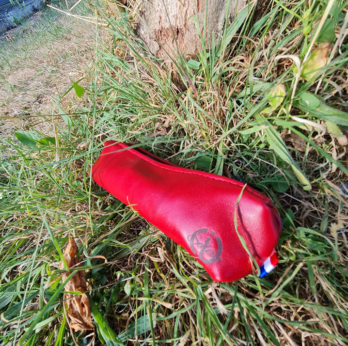 petite-trousse-en-cuir-rouge-3 trousse-en-cuir-