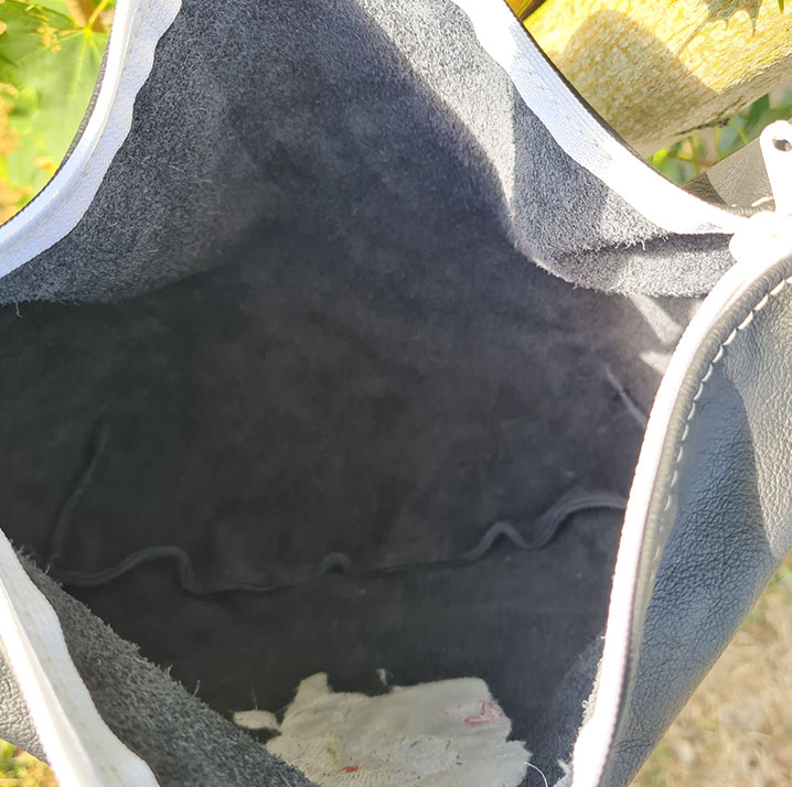 sac-fulkerien-en-noir-avec-femme-en-fleur-5