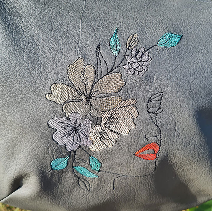 sac-fulkerien-en-noir-avec-femme-fleur-v2