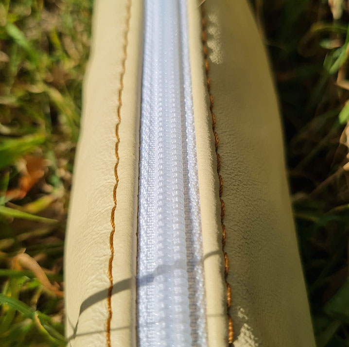 trousse-carrée--crème-3 trousse-carrée